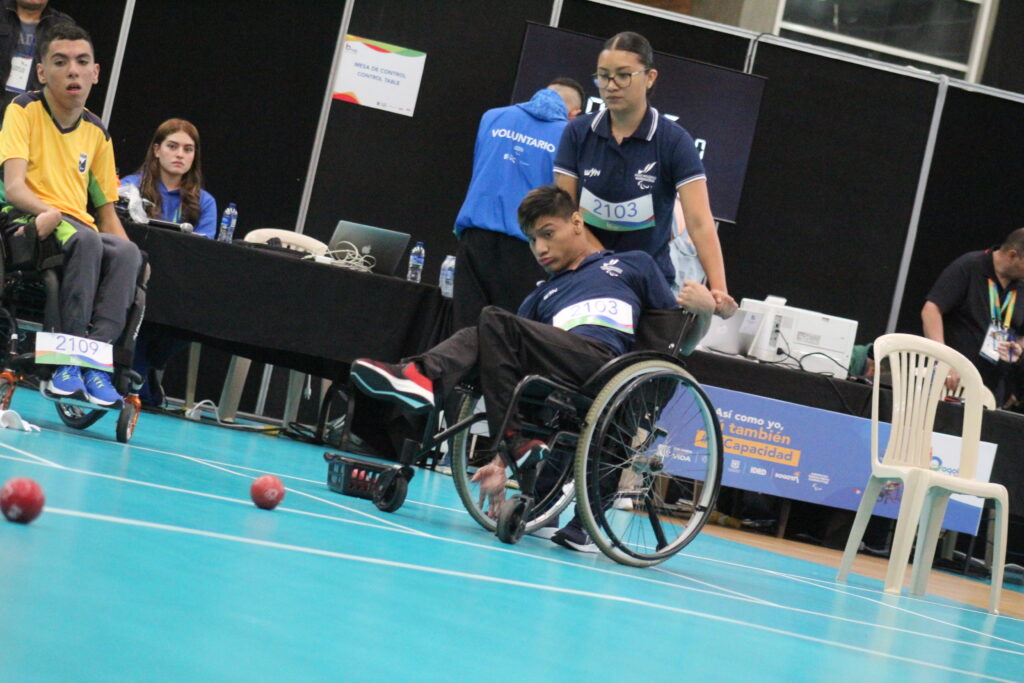 Para atleta en competencia de Boccia.