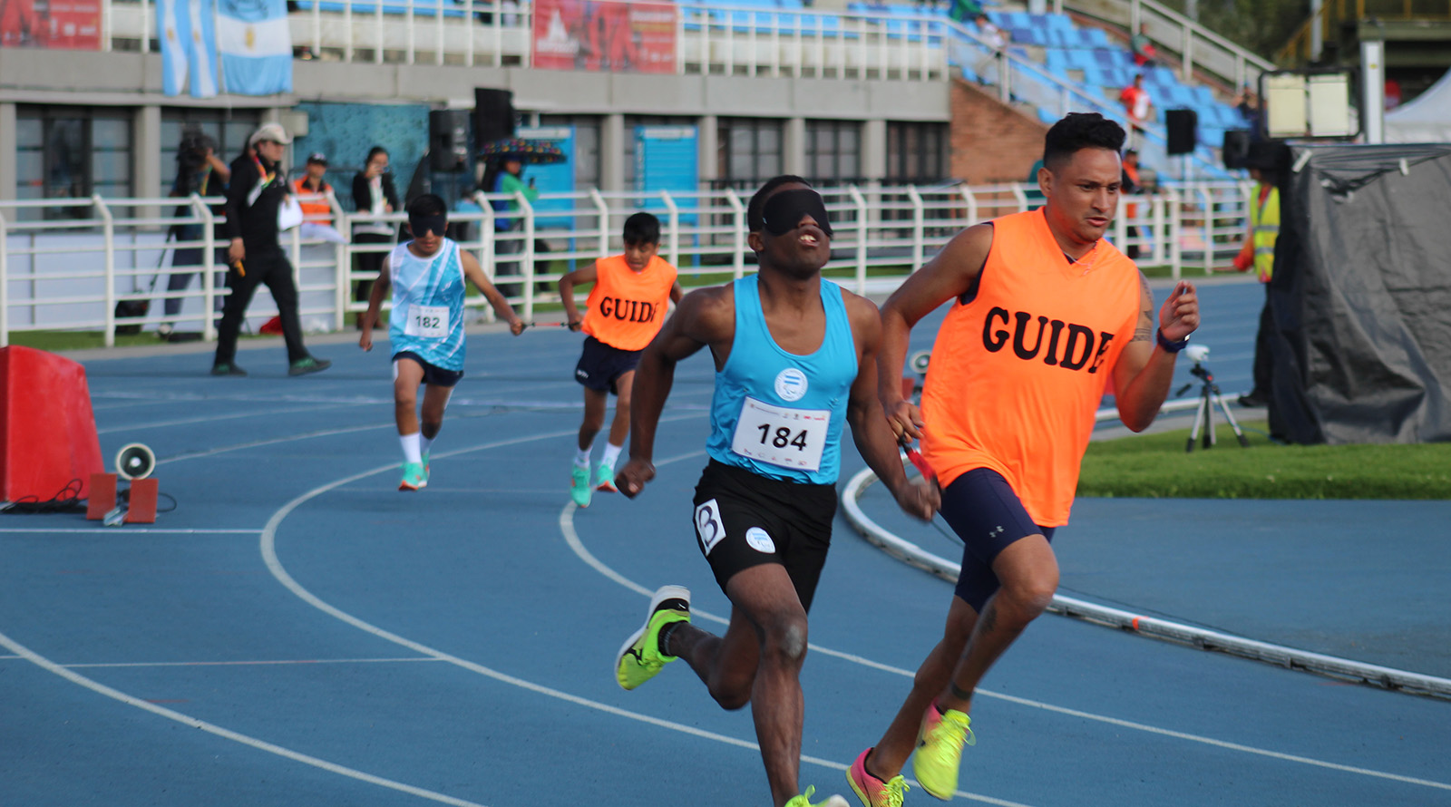 Competencia de Paratletismo de personas con discapacidad visual.