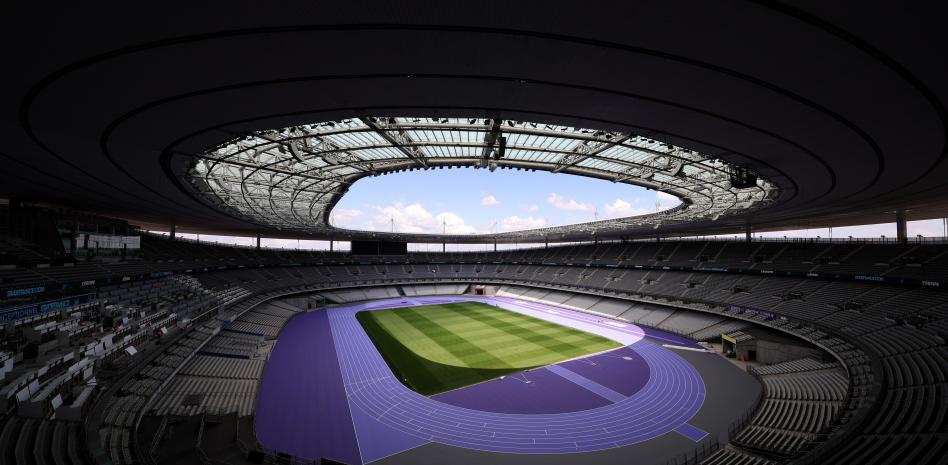 La pista de atletismo del State de France ya está preparada para los juegos de París 2024.