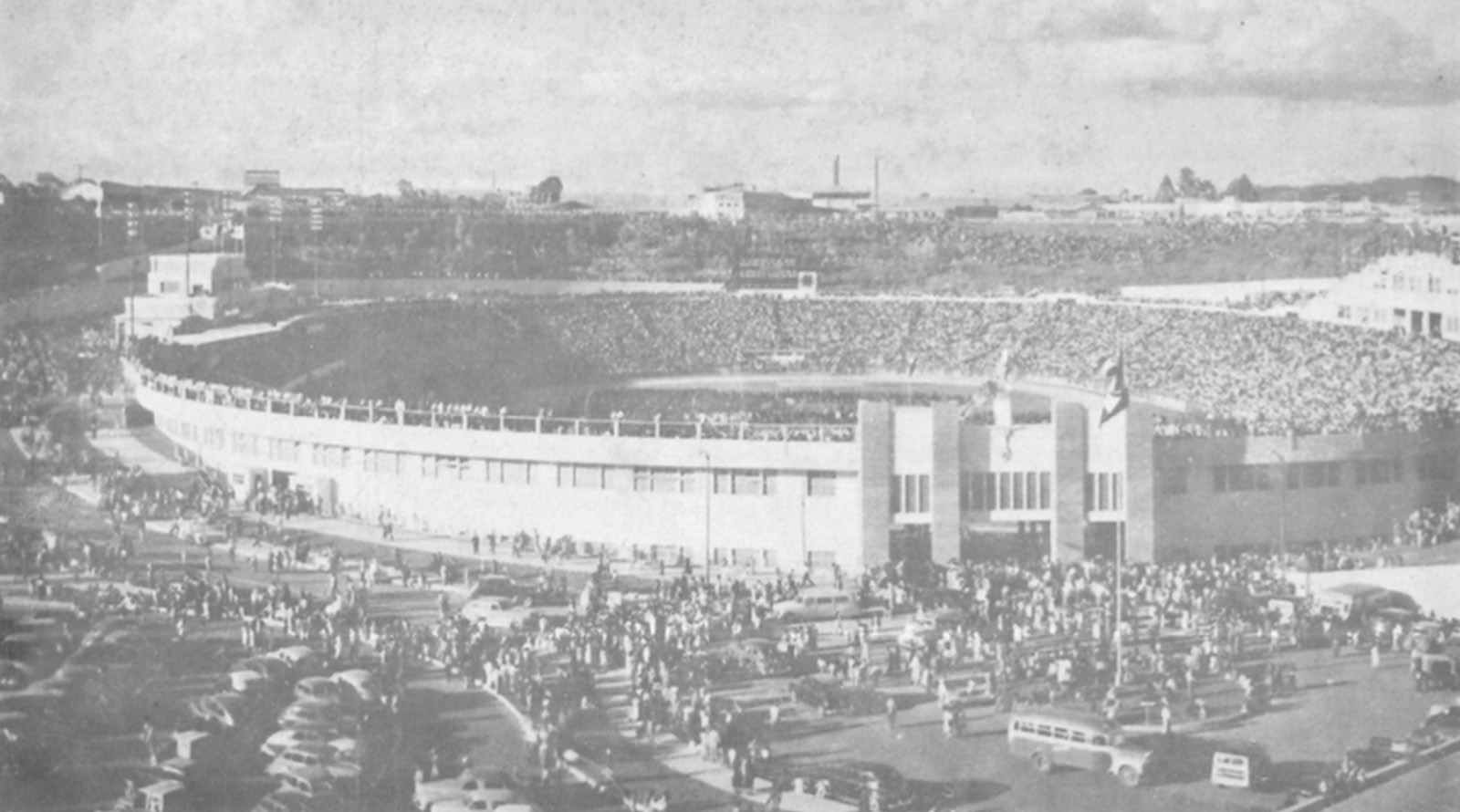 El estadio el día de su inauguración, 23 de febrero de 1950.