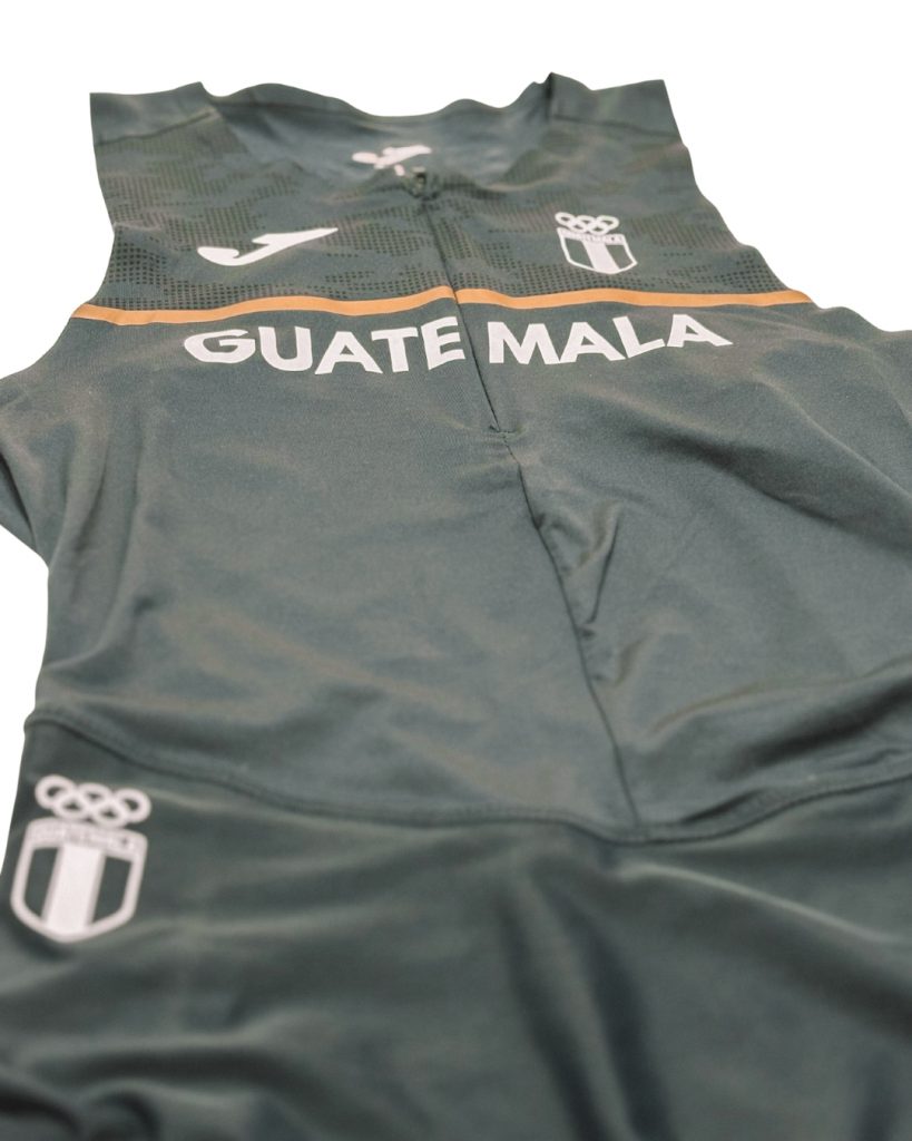 Uniforme de competencia de Alessandra en XII Juegos Centroamericanos Guatemala 2025