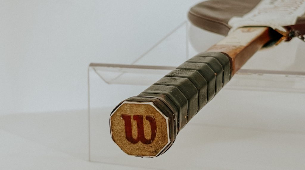 Con mucho gusto. Me podría brindar su correo electrónico para enviarle la información que se solicita para poder reservar su visita.