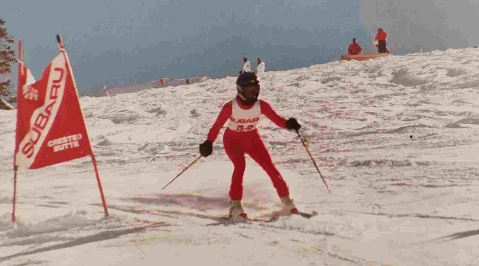 Marcela Arzú Tinoco de Lozano es atleta guatemalteca de esquí alpino y representante de Guatemala en los Juegos Olímpicos de Invierno Calgary 1988,