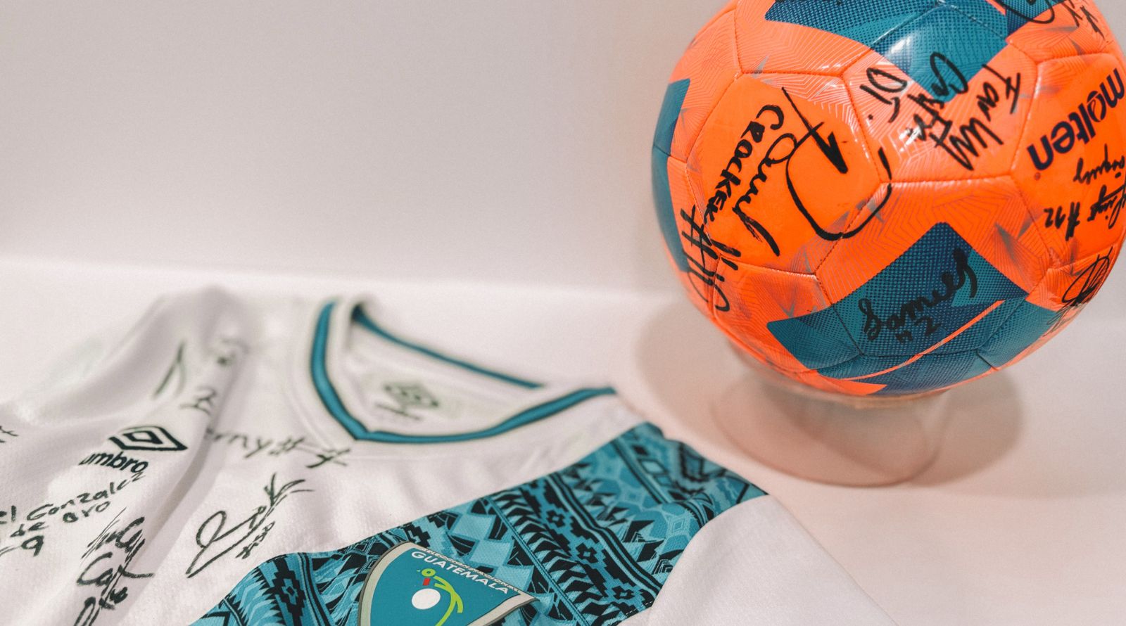 Balón y camisola 2025, futbol playa Guatemala